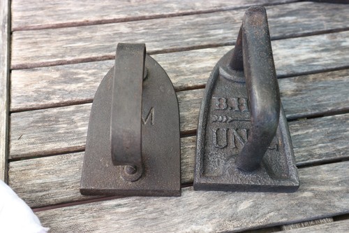 Lot anciens fers a - de,