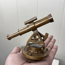 Ancien télescope en laiton