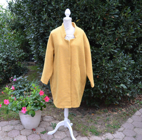 Manteau classique jaune paille