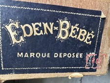 Boîte Poupée Ancienne Éden