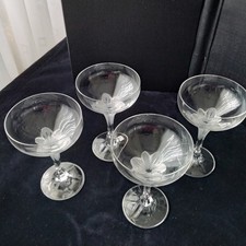 4 Coupes à champagne en Cristal d'Arques Modèle Granville