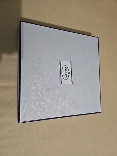 Boite carre prada - boite,