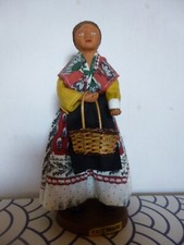 Poupée folklorique régionale