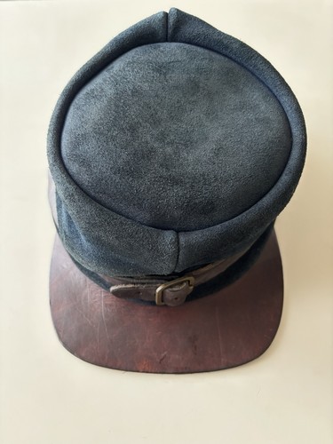 Casquette style militaire