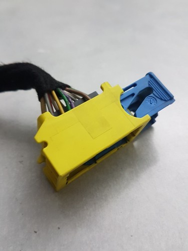 Connecteur prise habitacle