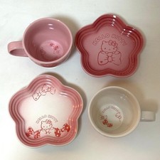 Lot de 2 assiettes mug rose Le Creuset Hello Kitty Edition limitée Maison de ...