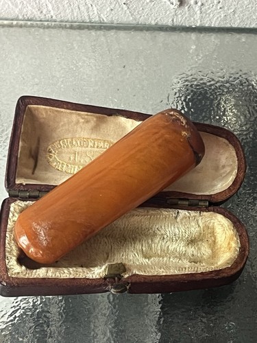 Fume cigarette ambre avec - fume-cigarette, en