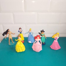 lot 7 Figurines 9cm eurodisney disneyland PVC princesse jasmine belle cendrillon