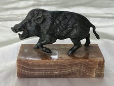 Bronze à Patine Verte   Sanglier sur socle en Marbre.  Époque 19ém