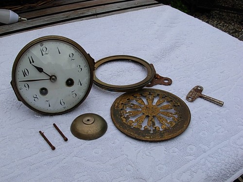 Pendule ancienne avec son - pendule,