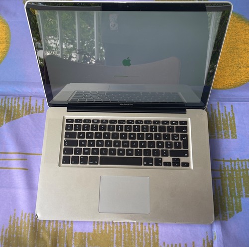 Macbook pro pouces début - macbook,