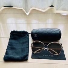 Lunettes de soleil CHANEL 4246