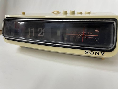 Radio réveil bascule sony - à,