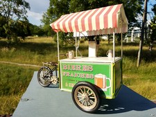 Triporteur décoratif pour le