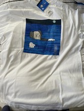 Kaws uniqlo shirt imprimé - x,