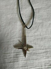 THIERRY MUGLER - COLLIER PENDENTIF ETOILE