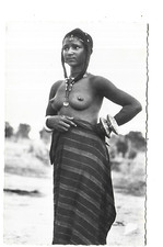 NU  FEMME PEULH FEMME SEINS