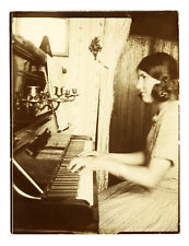 Original Antique Photograph - THE PIANO LESSON. 1910s Found Photo France