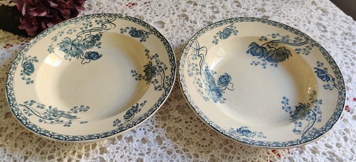 Lot deux assiettes creuses - de,