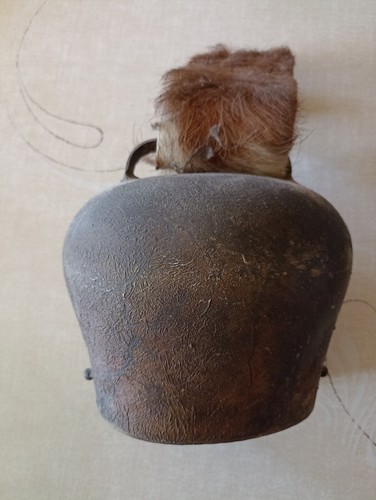 Ancienne cloche sonnaille - ancienne,