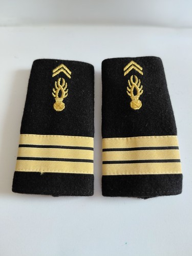Insignes galons fourreaux - insignes,