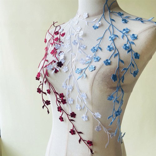 Costume plume motif en - de,