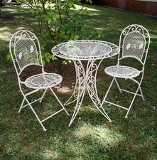 Salon de jardin - 1 table et 2