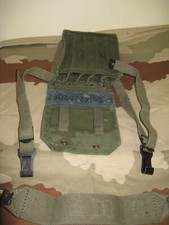 Un porte-chargeurs MAT 49 TAP