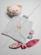 Doudou Plat/Mouchoir Koala Iris Rose Bleu Jaune Fleurs Attache Tétine  -  Nattou