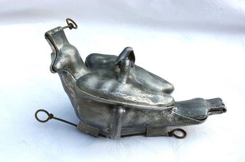 Ancien moule glace - à,