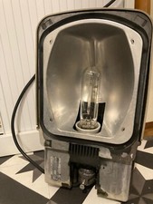 LAMPADAIRE  POUR ECLAIRAGE PUBLIC