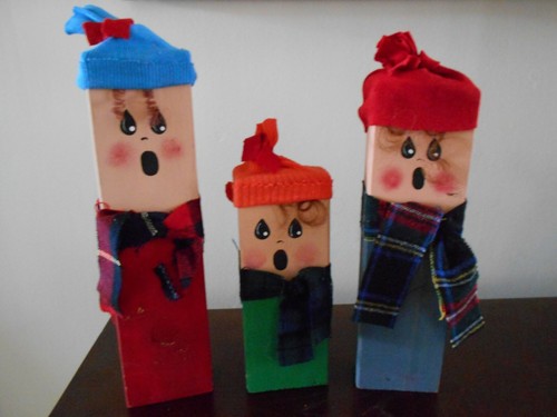 Carolers singers - 3,