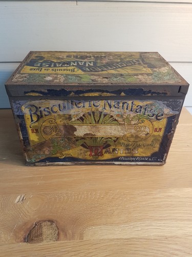 Boite ancienne biscuiterie - boite,