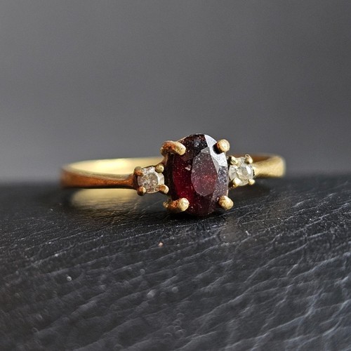 Bague pierre rouge cristaux