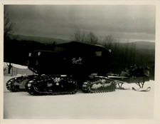 Véhicule à chenilles du Parc de jeux "Bromley Montagne" - Vermont aux Etats-Unis