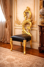 Imposante chaise à haut