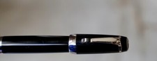 SPLENDIDE STYLO PLUME MONTBLANC BOHEME FINITION PLATINUM - PLUME OR MASSIF 18 CT