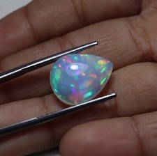 Cabochon de poire opale