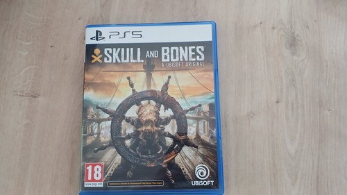 Skull and bones - and, jeu