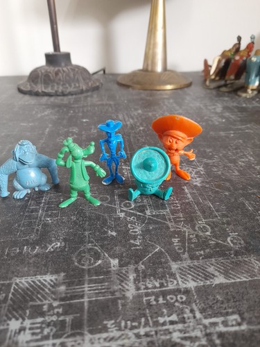 Lot figurines publicitaires - lot,