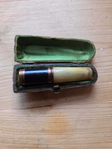 Ancien fume cigarette - fume-cigarette, belle