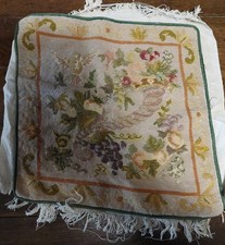 Tapisserie aux petits points