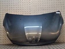 Capot moteur "trous gicleurs