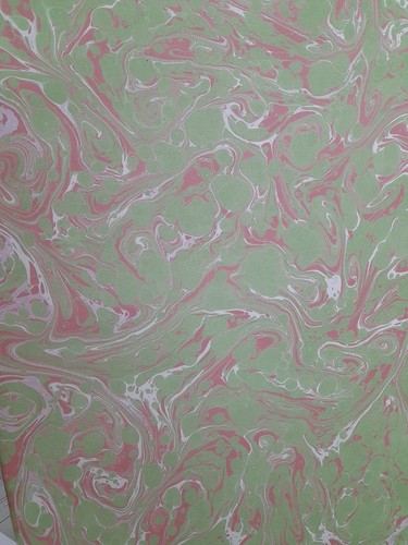 Papier marbré cuve de - cuve,