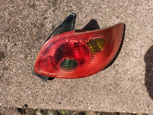Feu arrière droit peugeot 206 - feu,
