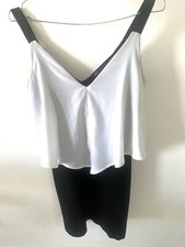 Robe classe noire et blanche