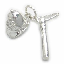 Matraque et casque de police