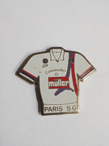 Pin football foot - ,, paris