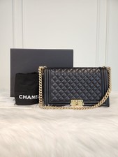 CHANEL Sac Boy Large en Cuir