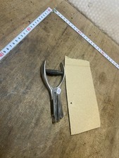 OUTIL ANCIEN Poinçonneuse, Poinçon Cœur Ref (n°482)